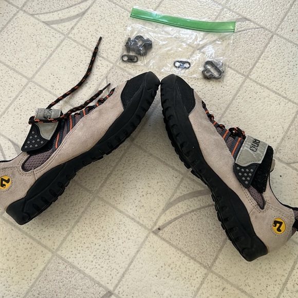 Shimano Cycling Shoes, SH-M036W, Men’s size 7, Women’s 8.5/9 - Picture 3 of 5